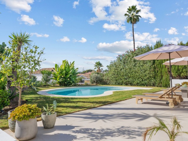 4 Schlafzimmer Villa in Nueva Andalucía