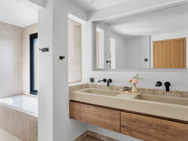 4 Schlafzimmer Villa in Nueva Andalucía