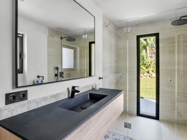 4 Schlafzimmer Villa in Nueva Andalucía