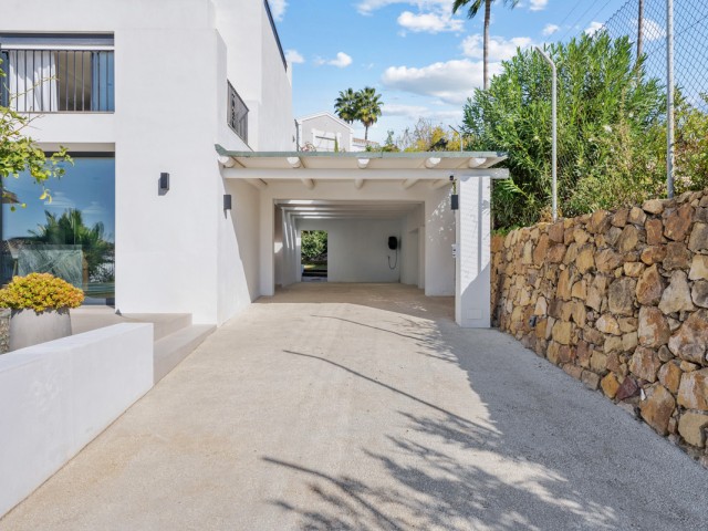 4 Schlafzimmer Villa in Nueva Andalucía