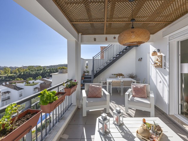 2 Bedrooms Apartment in Benahavís