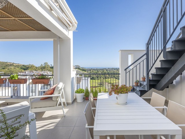 2 Bedrooms Apartment in Benahavís