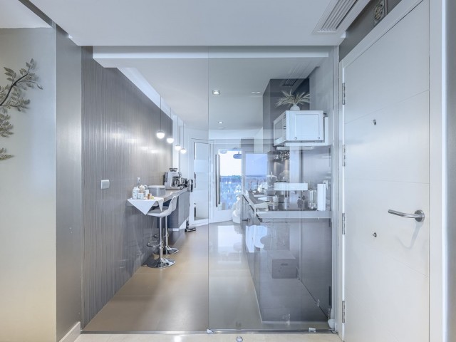 2 Bedrooms Apartment in Benahavís