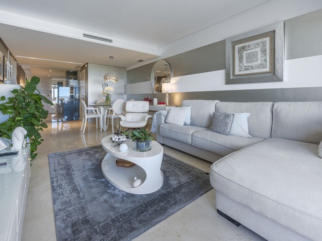 2 Bedrooms Apartment in Benahavís