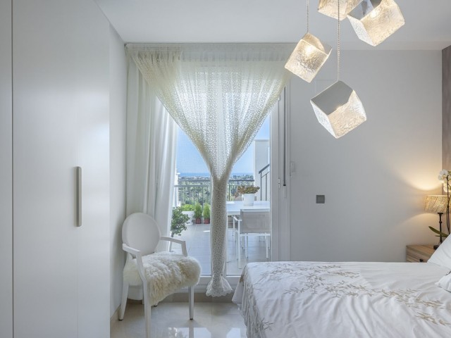 2 Bedrooms Apartment in Benahavís