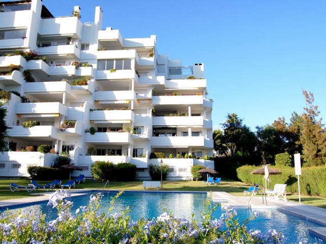 Apartment, Guadalmina Alta, R5308027