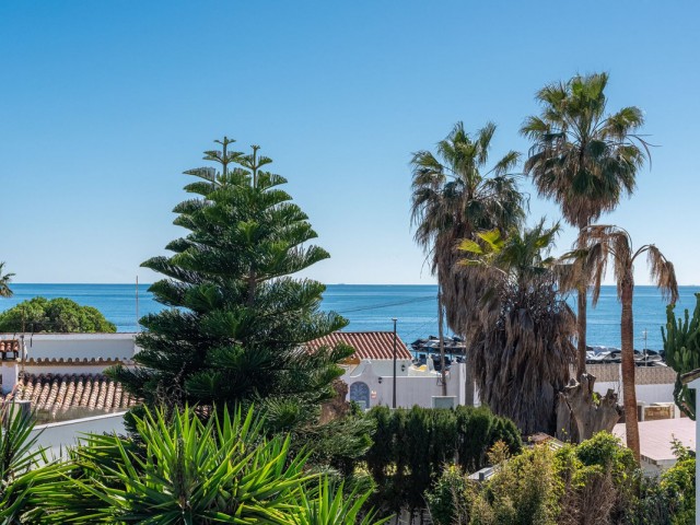 4 Bedrooms Villa in San Pedro de Alcántara