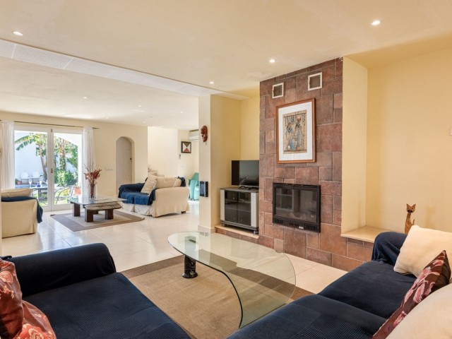 4 Bedrooms Villa in San Pedro de Alcántara