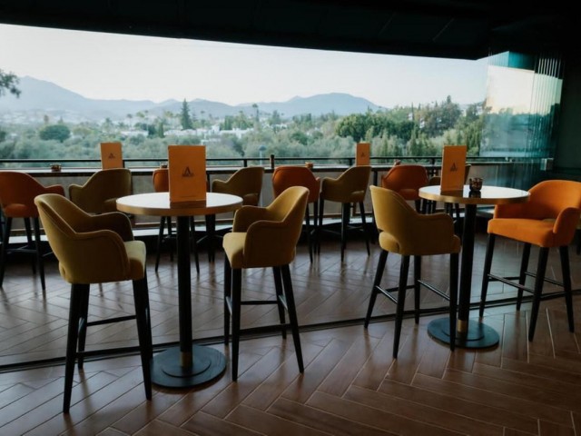 Liikekiinteistö Nueva Andalucía