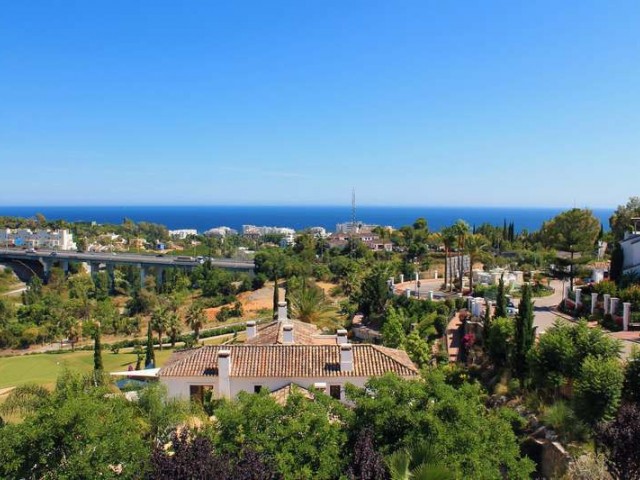 Apartment, Sierra Blanca, R2806847