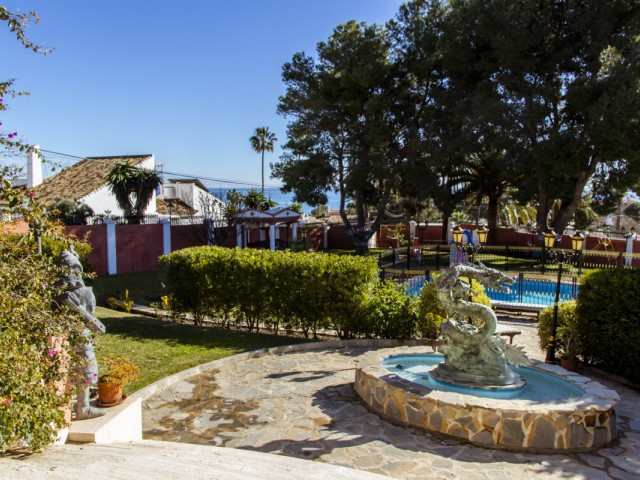 6 Schlafzimmer Villa in Estepona