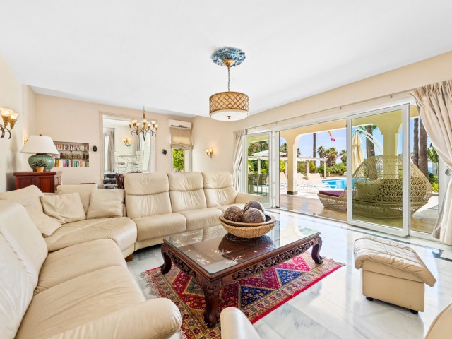 6 Schlafzimmer Villa in Estepona