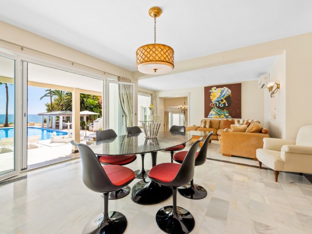 6 Schlafzimmer Villa in Estepona