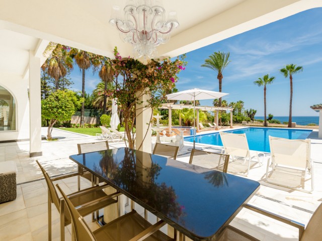 6 Schlafzimmer Villa in Estepona