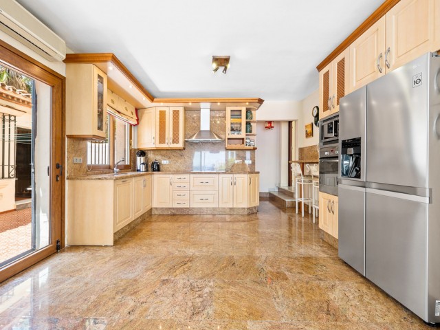6 Schlafzimmer Villa in Estepona