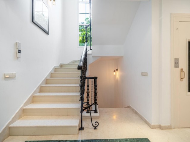 5 Schlafzimmer Villa in Nueva Andalucía