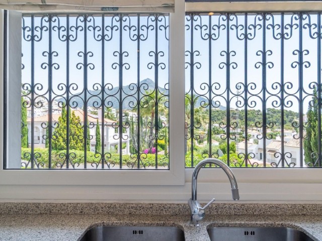 5 Schlafzimmer Villa in Nueva Andalucía