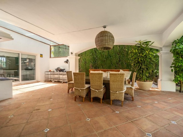 5 Bedrooms Villa in Nueva Andalucía