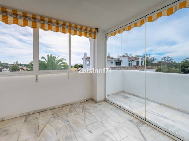 2 Bedrooms Apartment in Elviria