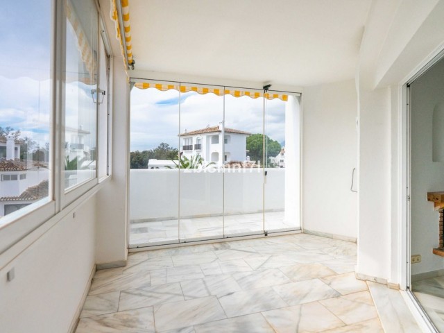 2 Bedrooms Apartment in Elviria