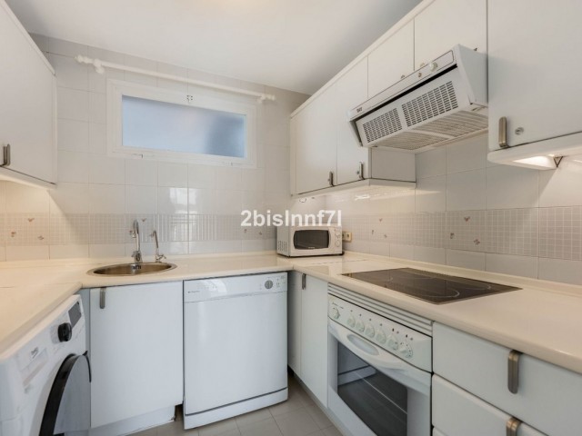 2 Bedrooms Apartment in Elviria