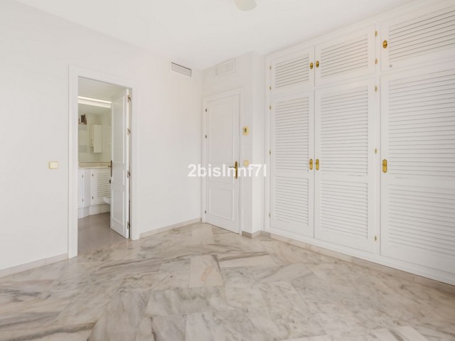 2 Bedrooms Apartment in Elviria