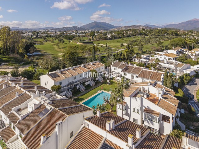 4 Schlafzimmer Reihenhaus in Nueva Andalucía