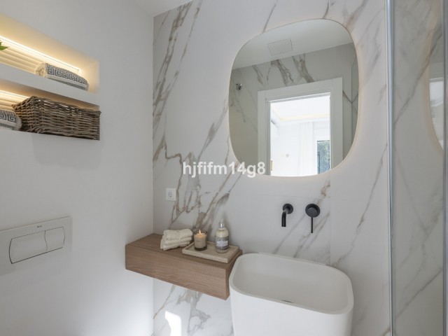 4 Makuuhuoneen Rivitalo Nueva Andalucía