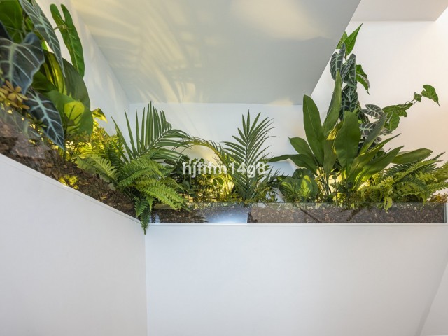 4 Makuuhuoneen Rivitalo Nueva Andalucía