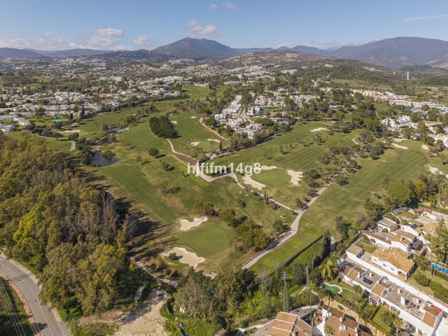 4 Makuuhuoneen Rivitalo Nueva Andalucía