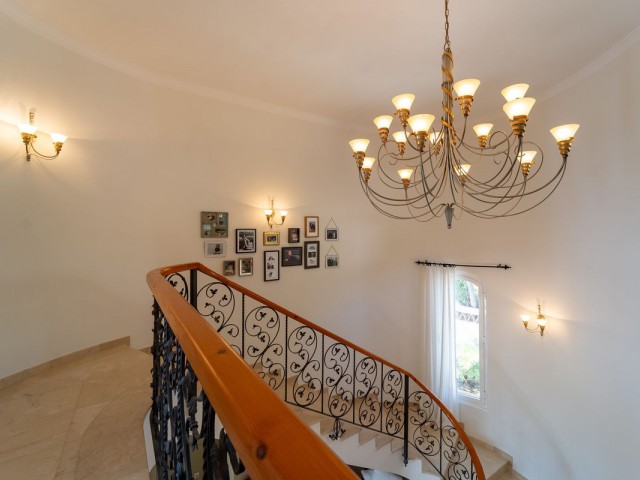 4 Schlafzimmer Villa in Valtocado