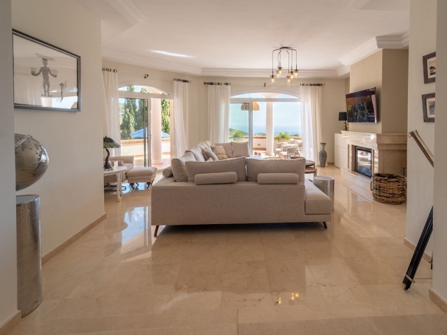 4 Schlafzimmer Villa in Valtocado