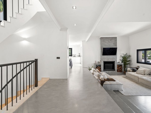 5 Schlafzimmer Villa in Estepona