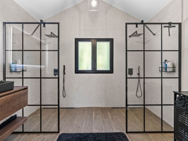 5 Schlafzimmer Villa in Estepona