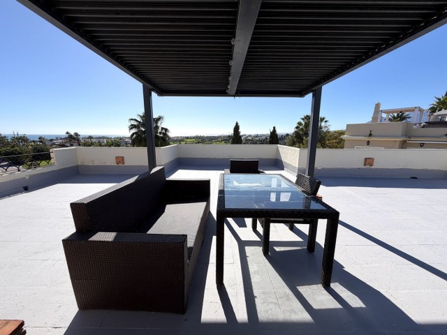 Takvåning i Bel Air