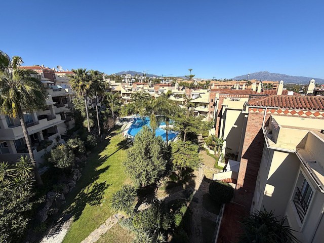 Takvåning i Bel Air