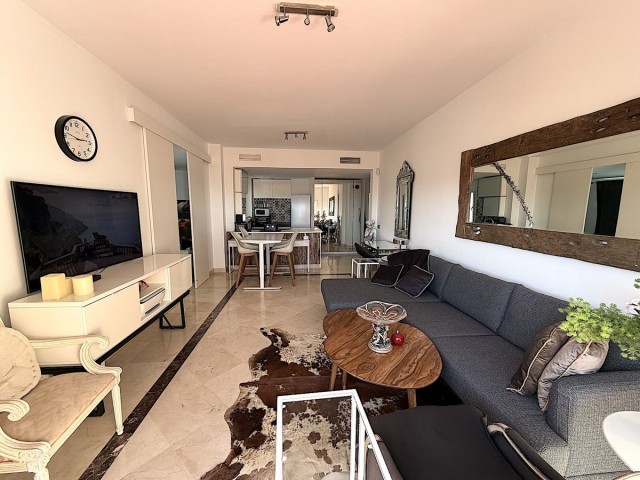 Penthouse avec 2 Chambres  à Bel Air