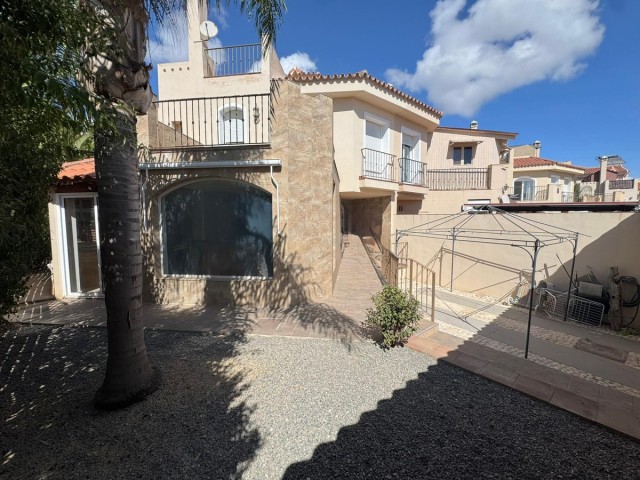 4 Slaapkamer Villa in Riviera del Sol