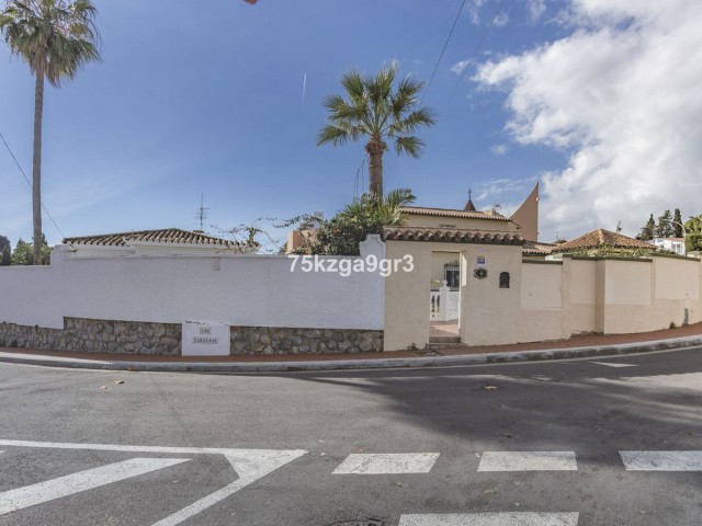 6 Bedrooms Villa in Benalmadena Costa