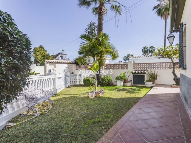 6 Bedrooms Villa in Benalmadena Costa