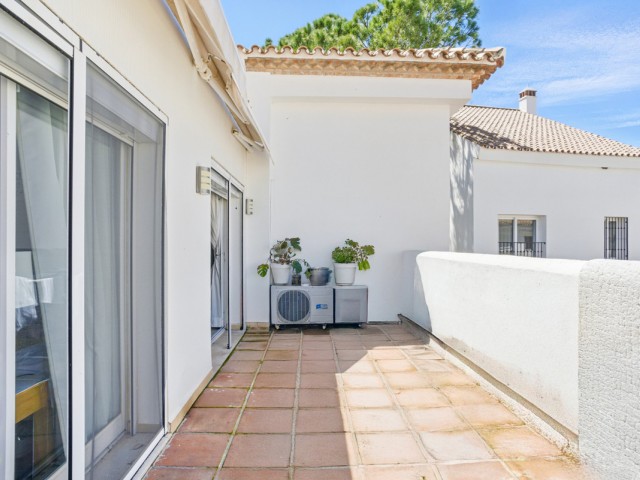 4 Schlafzimmer Apartment in Nueva Andalucía