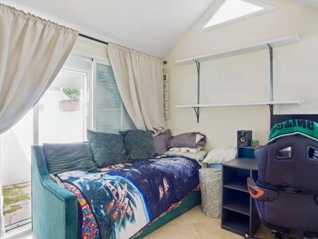 4 Schlafzimmer Apartment in Nueva Andalucía