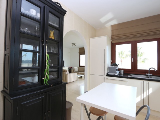 3 Makuuhuoneen Huvila Cerros del Aguila