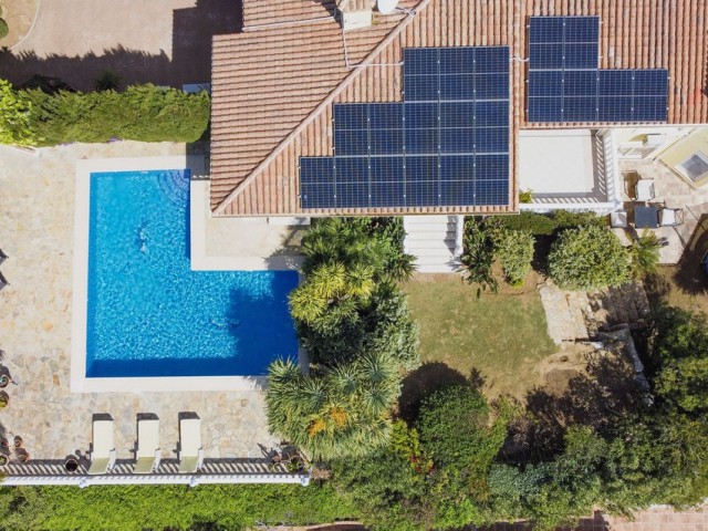 Villa avec 6 Chambres  à Mijas