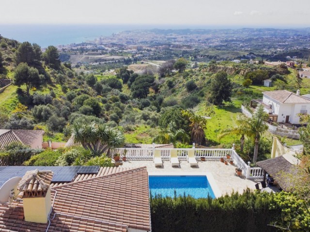 6 Makuuhuoneen Huvila Mijas