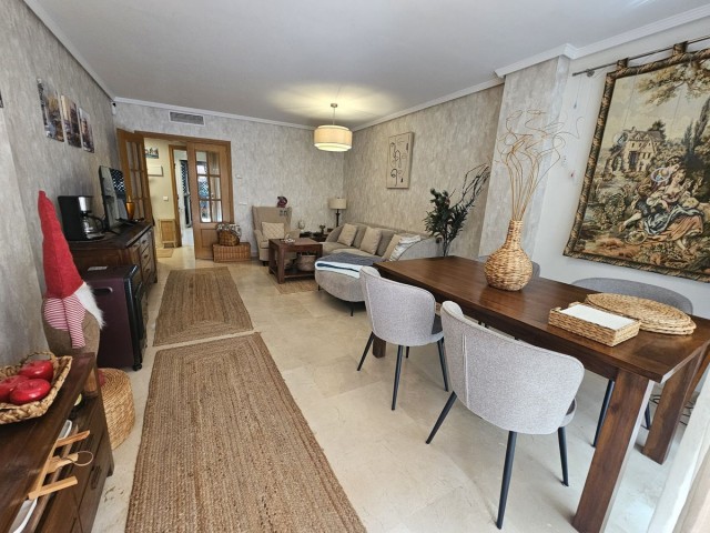 Apartment, Las Chapas, R5317663