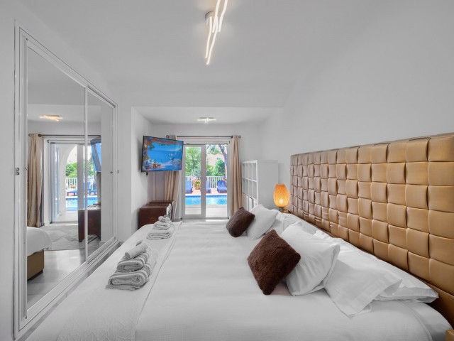 4 Bedrooms Villa in Mijas Costa