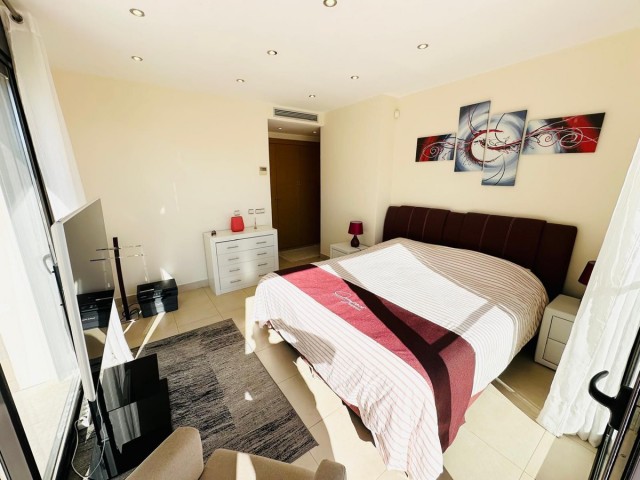 Penthouse in Altos de los Monteros