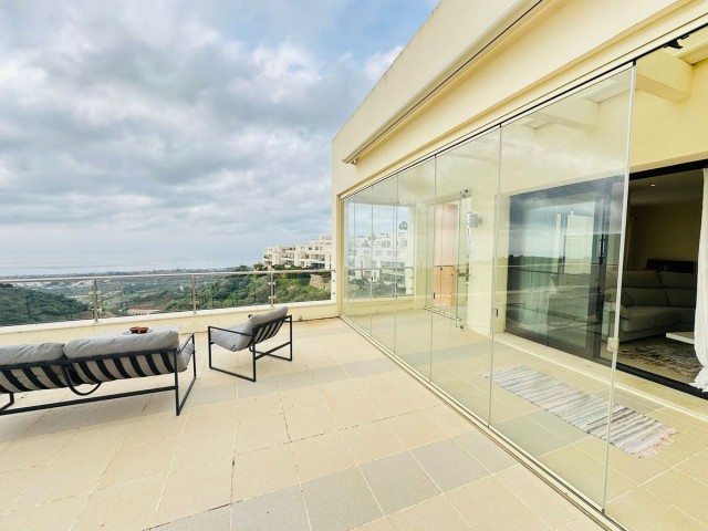 Penthouse in Altos de los Monteros