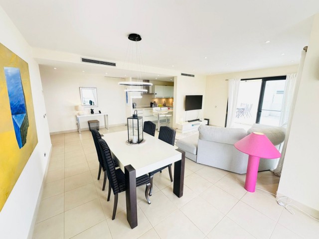 Penthouse in Altos de los Monteros